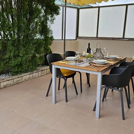 Jandom Apartment