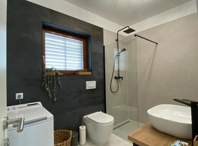 Jandom Малинска